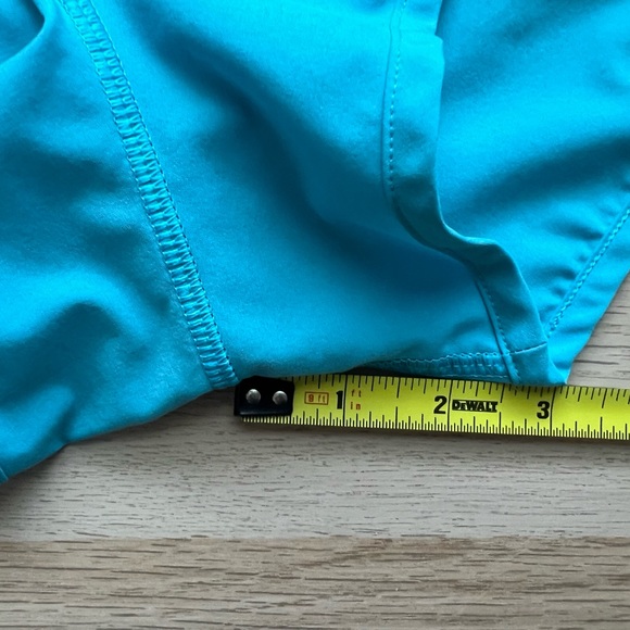 Lululemon Speed Up LR Short 2.5” Electric Turquoise Size 6 Lined - Picture 9 of 13